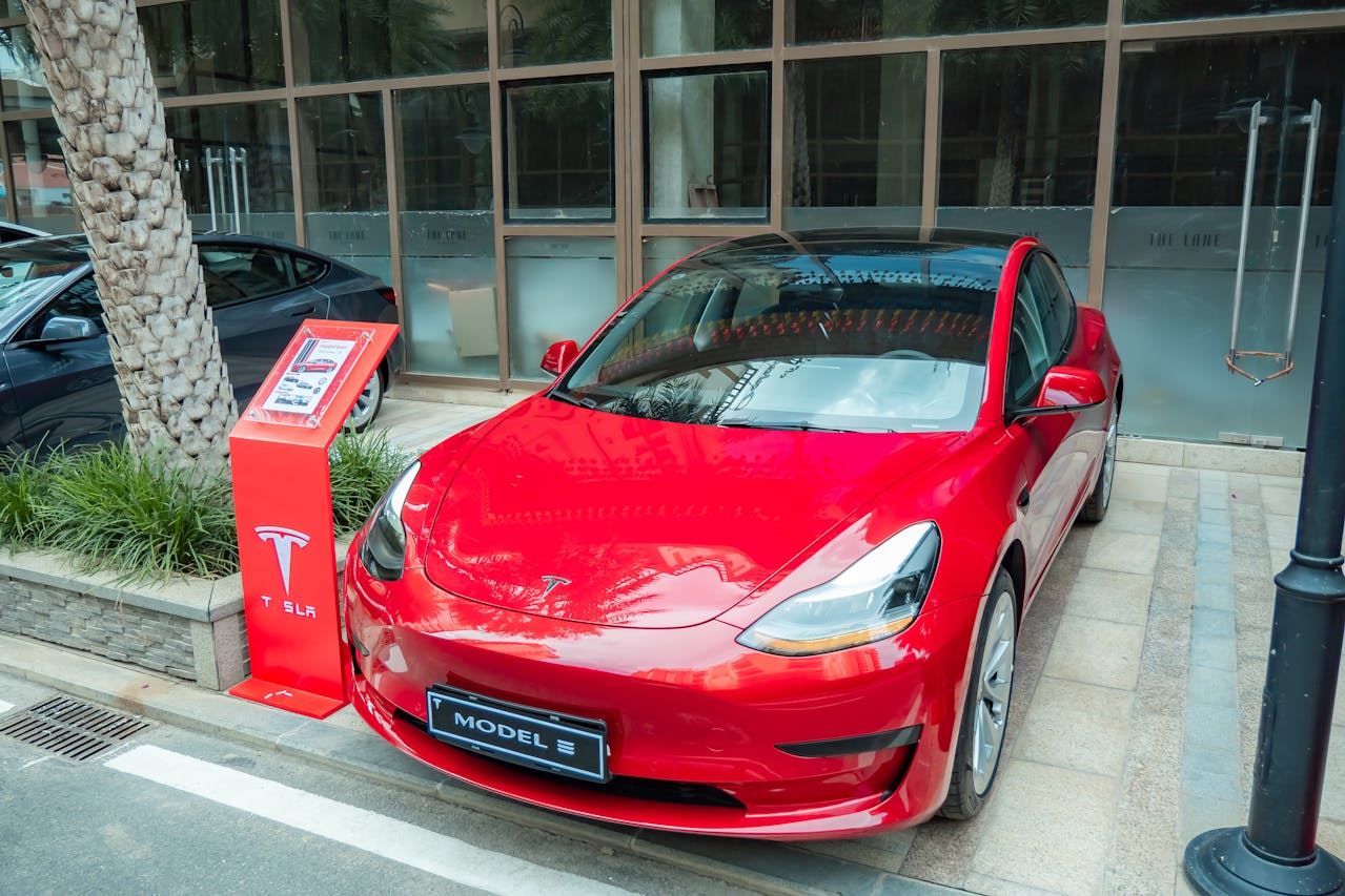 Tesla's Cybertruck Captivates NYC While Towing Model Y Magnificently ...