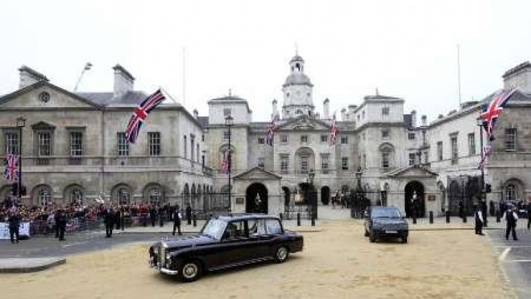 Rolls Royce to cut 2,600 staff, appoints new CFO