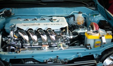 PHOTO OF  A CLEAN CAR ENGINE