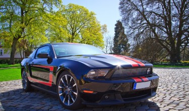 FORD MUSTANG GT SPORTS CAR