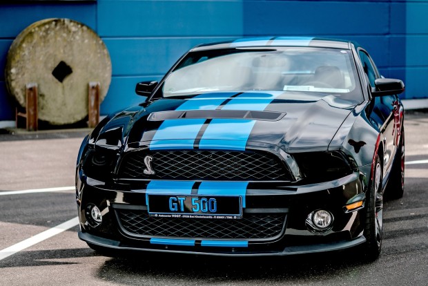 AUTOMOBILE VEHICLE MUSTANG GT FORD 