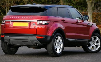 RED LAND ROVER RANGE ROVER 