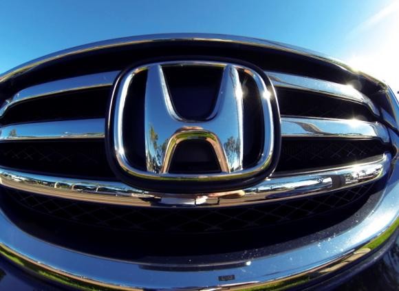 Facing U.S. safety probe, Honda expands air bag recall