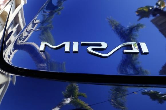 Toyota aims to replicate Prius success with fuel cell Mirai
