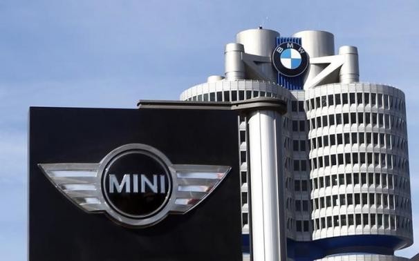 BMW not interested in buying stake in Tesla: Wirtschaftswoche