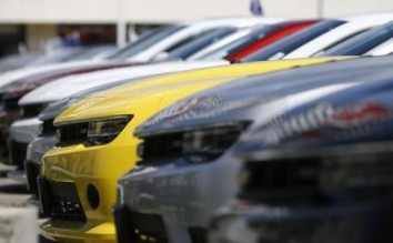 September U.S. car sales show industry still strong
