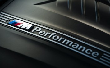 BMW PERFORMANCE ENGINE COVER 