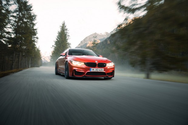 RED BMW SERIES 4