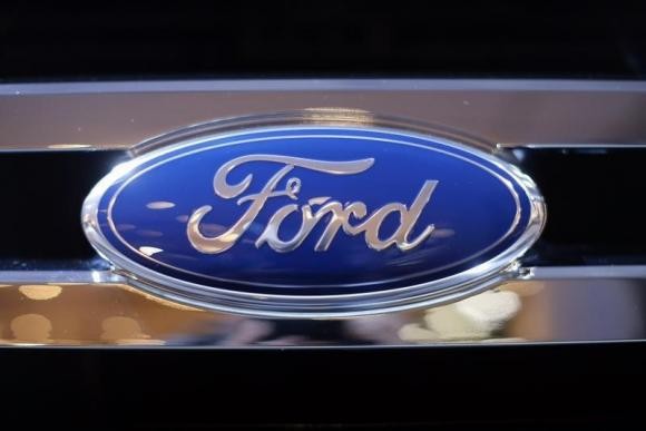 U.S. regulators probe steering in estimated 938,000 Ford vehicles
