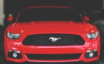 RED FORD MUSTANG